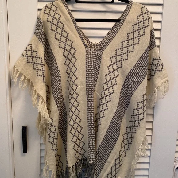 Free People Shawl - Picture 1 of 5